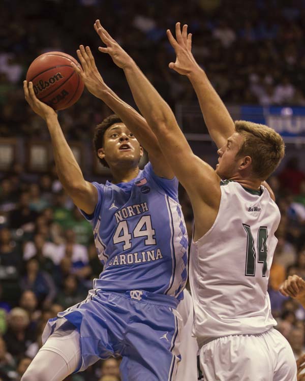 Tar Heels defeat Rainbow Warriors | News, Sports, Jobs - Maui News